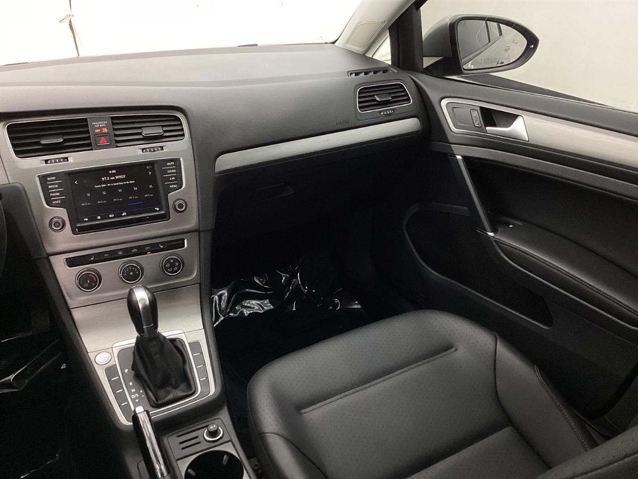 Volkswagen Golf 1.8T 4-Door Wolfsburg Edition Auto 2017