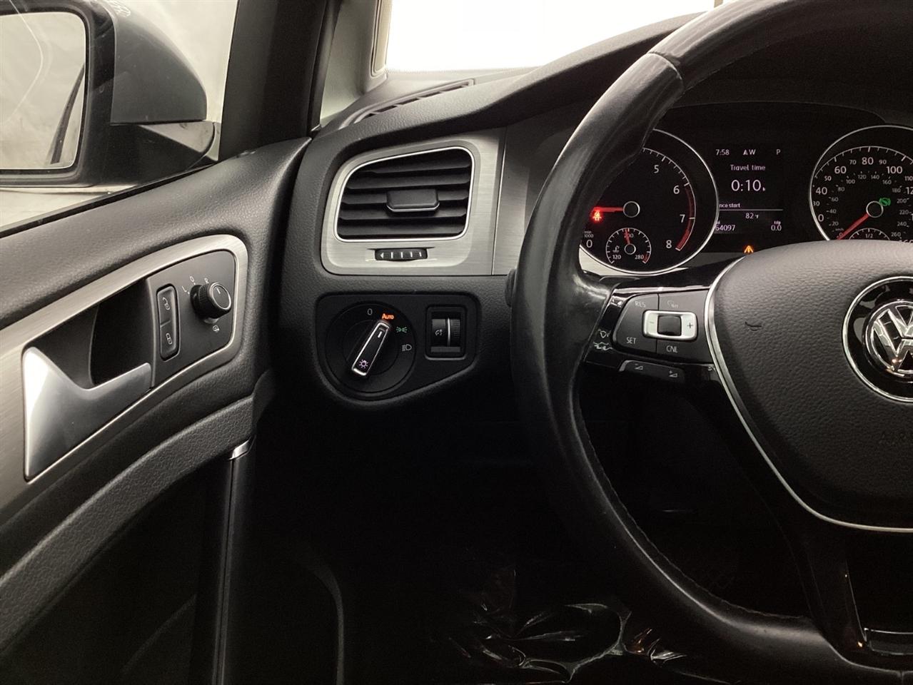 Volkswagen Golf 1.8T 4-Door Wolfsburg Edition Auto 2017