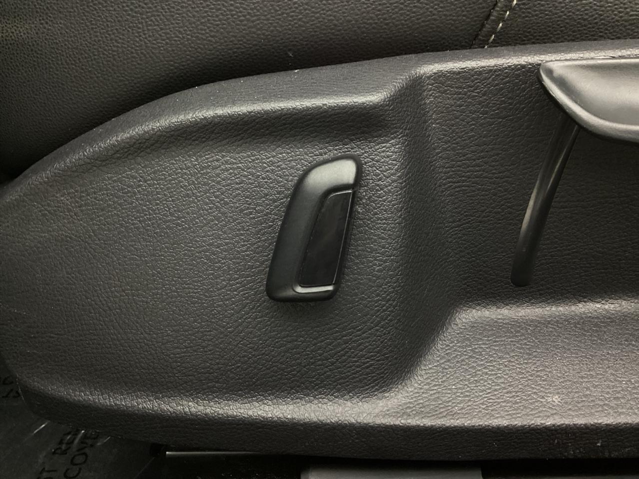 Volkswagen Golf 1.8T 4-Door Wolfsburg Edition Auto 2017