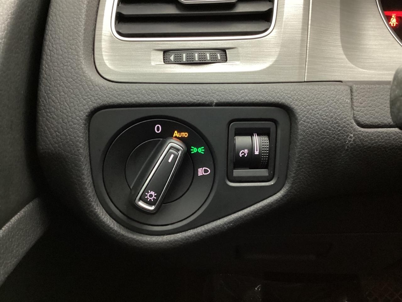 Volkswagen Golf 1.8T 4-Door Wolfsburg Edition Auto 2017