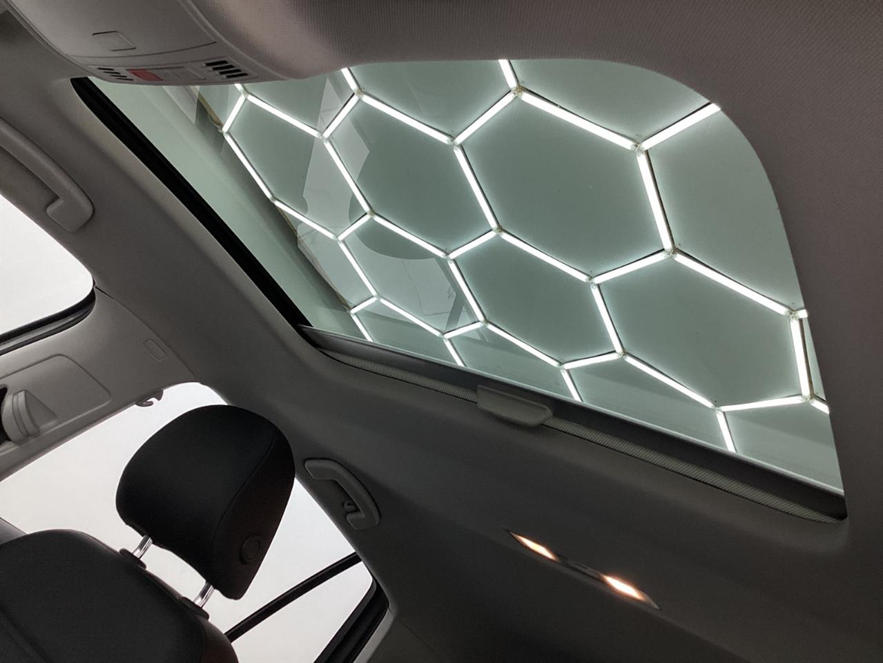 Volkswagen Golf 1.8T 4-Door Wolfsburg Edition Auto 2017