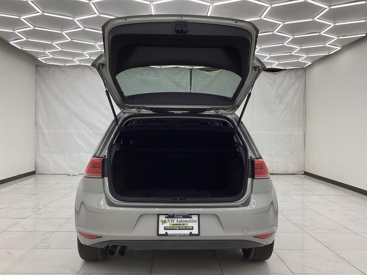 Volkswagen Golf 1.8T 4-Door Wolfsburg Edition Auto 2017