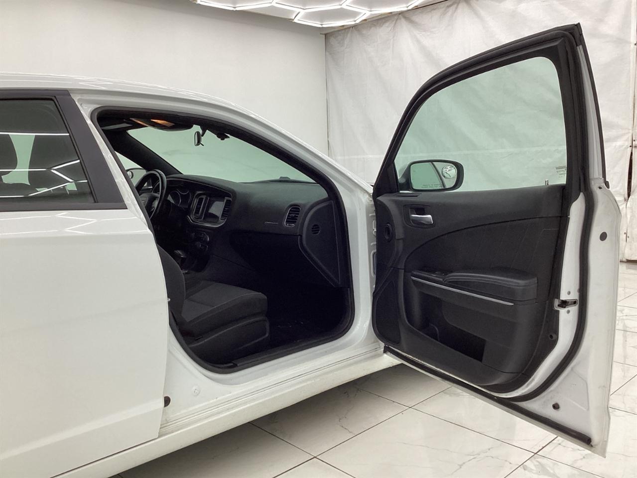 Dodge Charger SXT RWD 2019