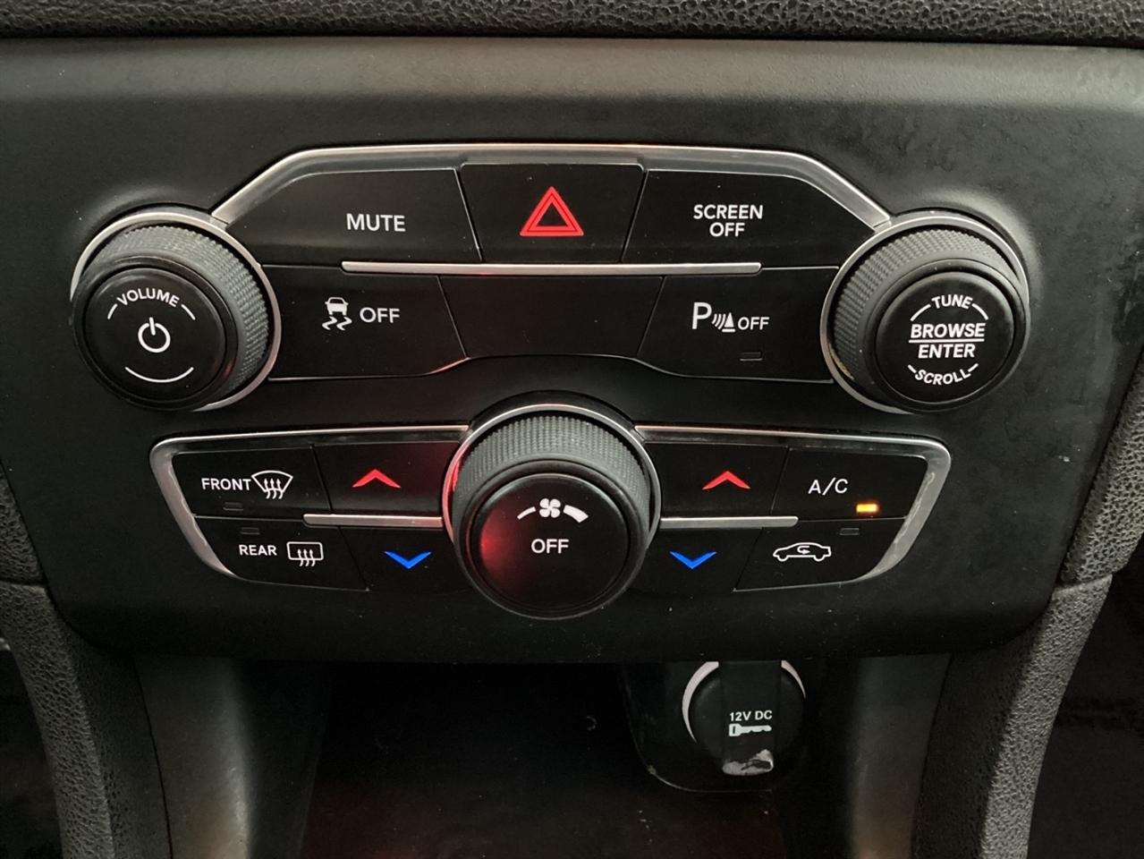 Dodge Charger SXT RWD 2019