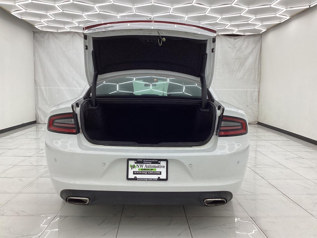 Dodge Charger SXT RWD 2019