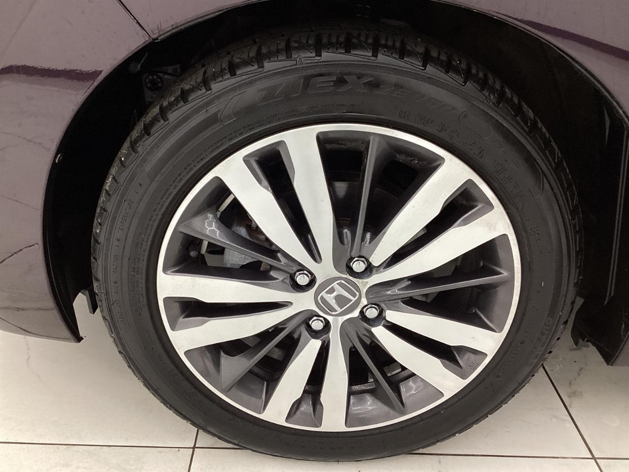 Honda Fit 5dr HB CVT EX-L 2015