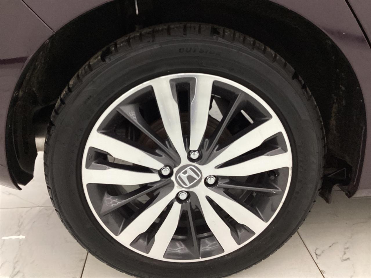 Honda Fit 5dr HB CVT EX-L 2015