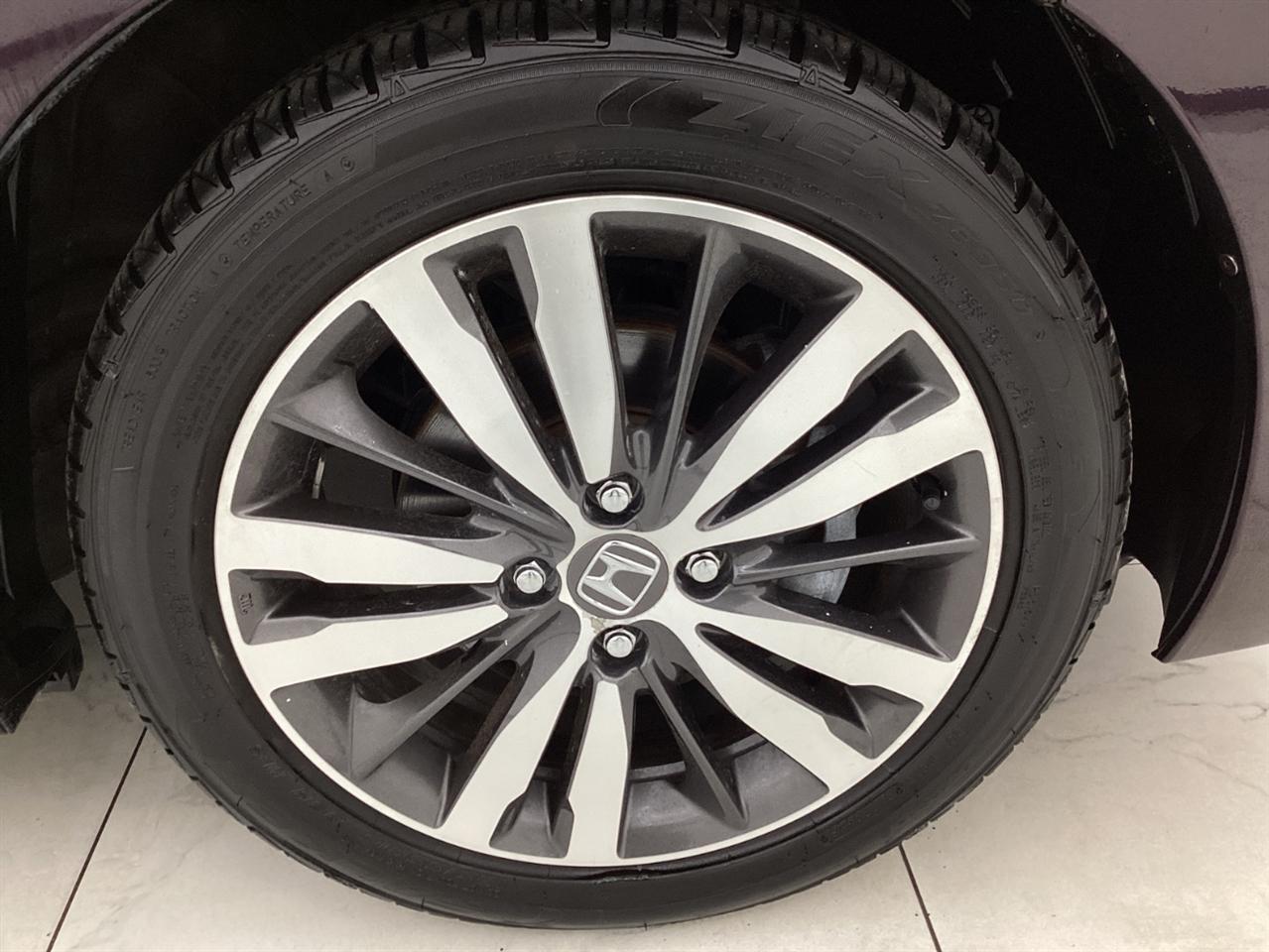 Honda Fit 5dr HB CVT EX-L 2015