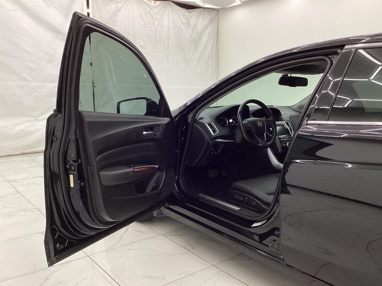 Acura TLX 4dr Sdn FWD 2015