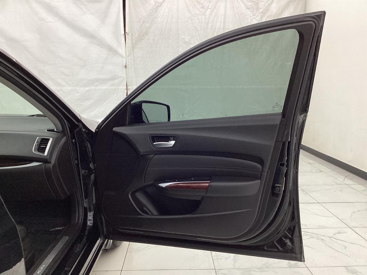 Acura TLX 4dr Sdn FWD 2015