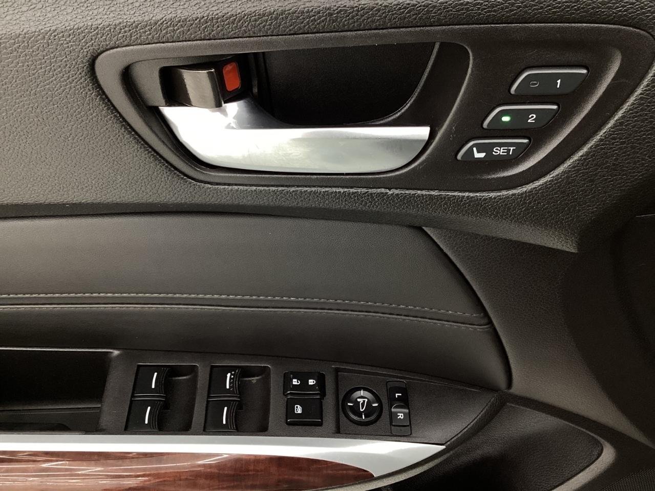 Acura TLX 4dr Sdn FWD 2015