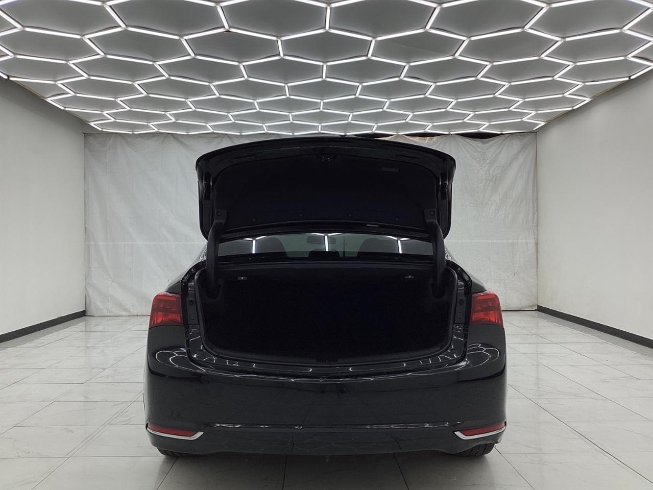 Acura TLX 4dr Sdn FWD 2015