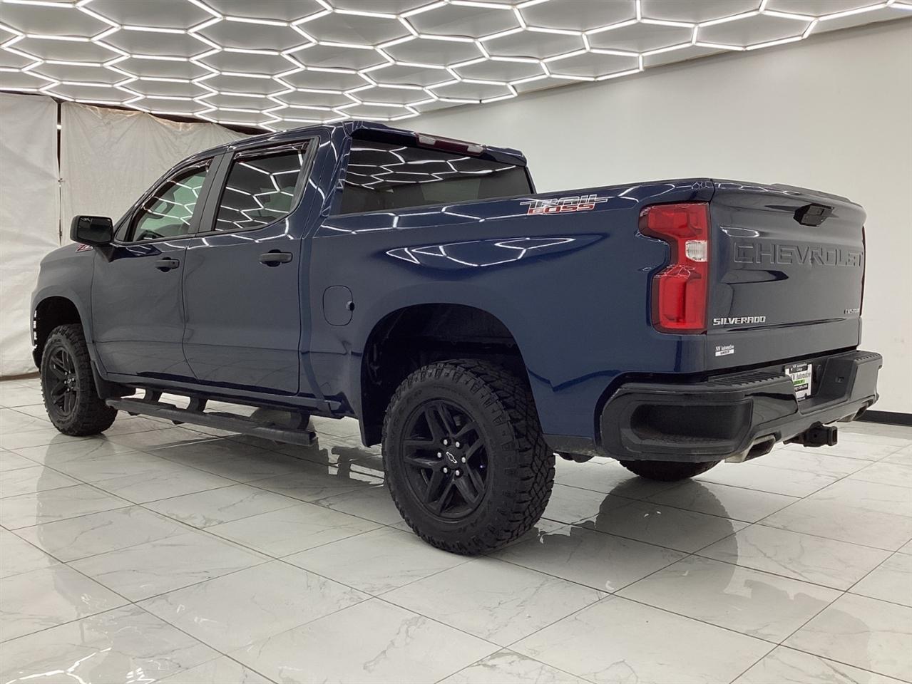 Chevrolet Silverado 1500 4WD Crew Cab 147" Custom Trail Boss 2020