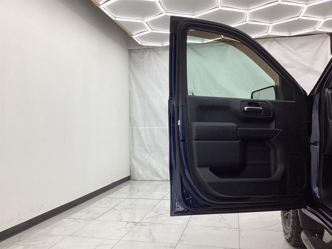 Chevrolet Silverado 1500 4WD Crew Cab 147" Custom Trail Boss 2020