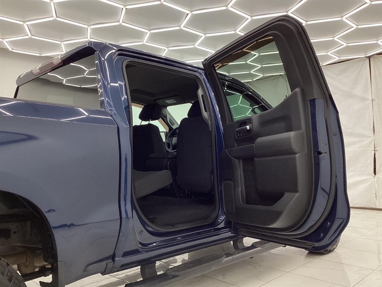 Chevrolet Silverado 1500 4WD Crew Cab 147" Custom Trail Boss 2020