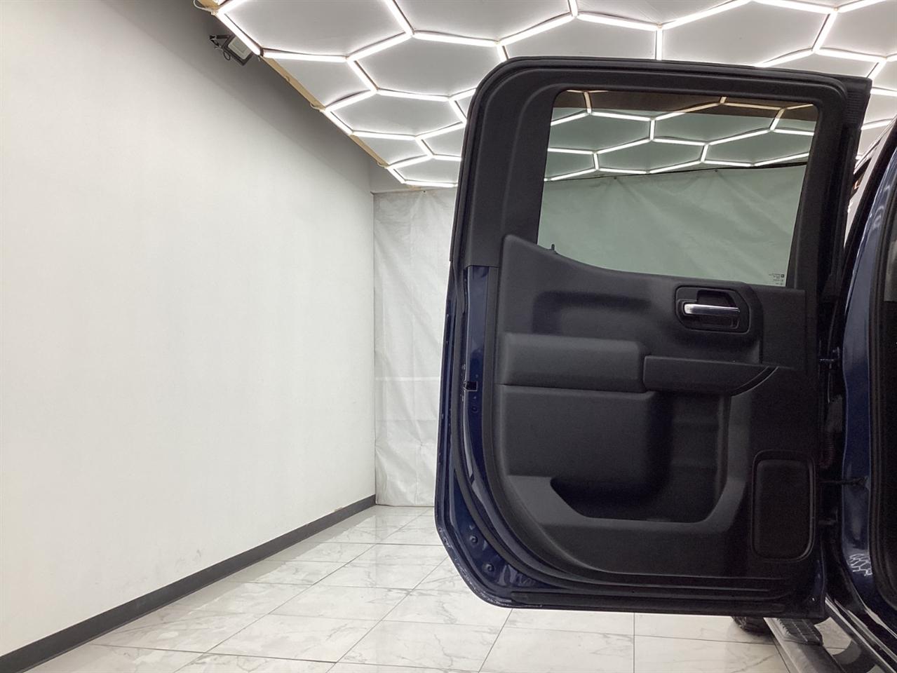 Chevrolet Silverado 1500 4WD Crew Cab 147" Custom Trail Boss 2020