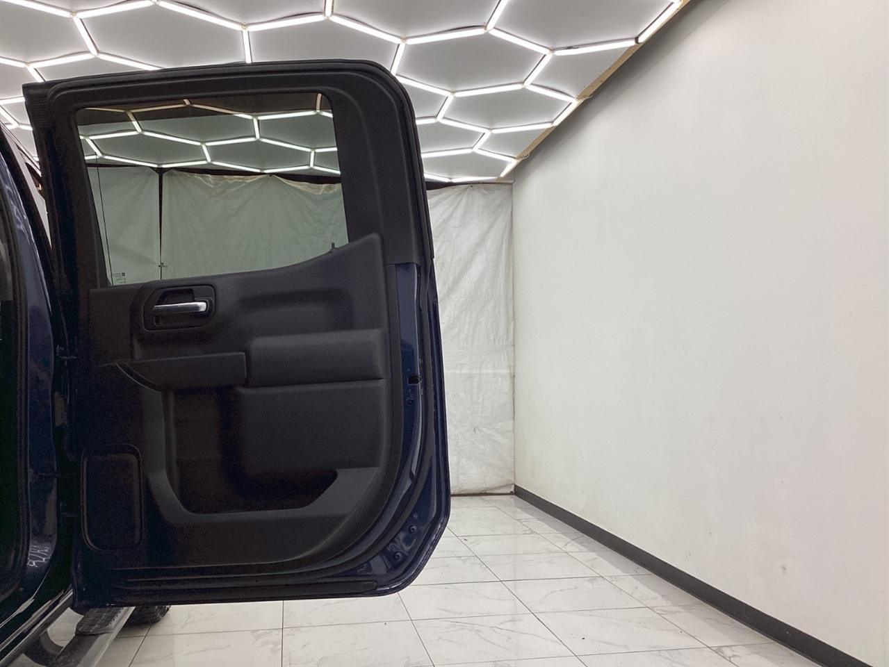 Chevrolet Silverado 1500 4WD Crew Cab 147" Custom Trail Boss 2020