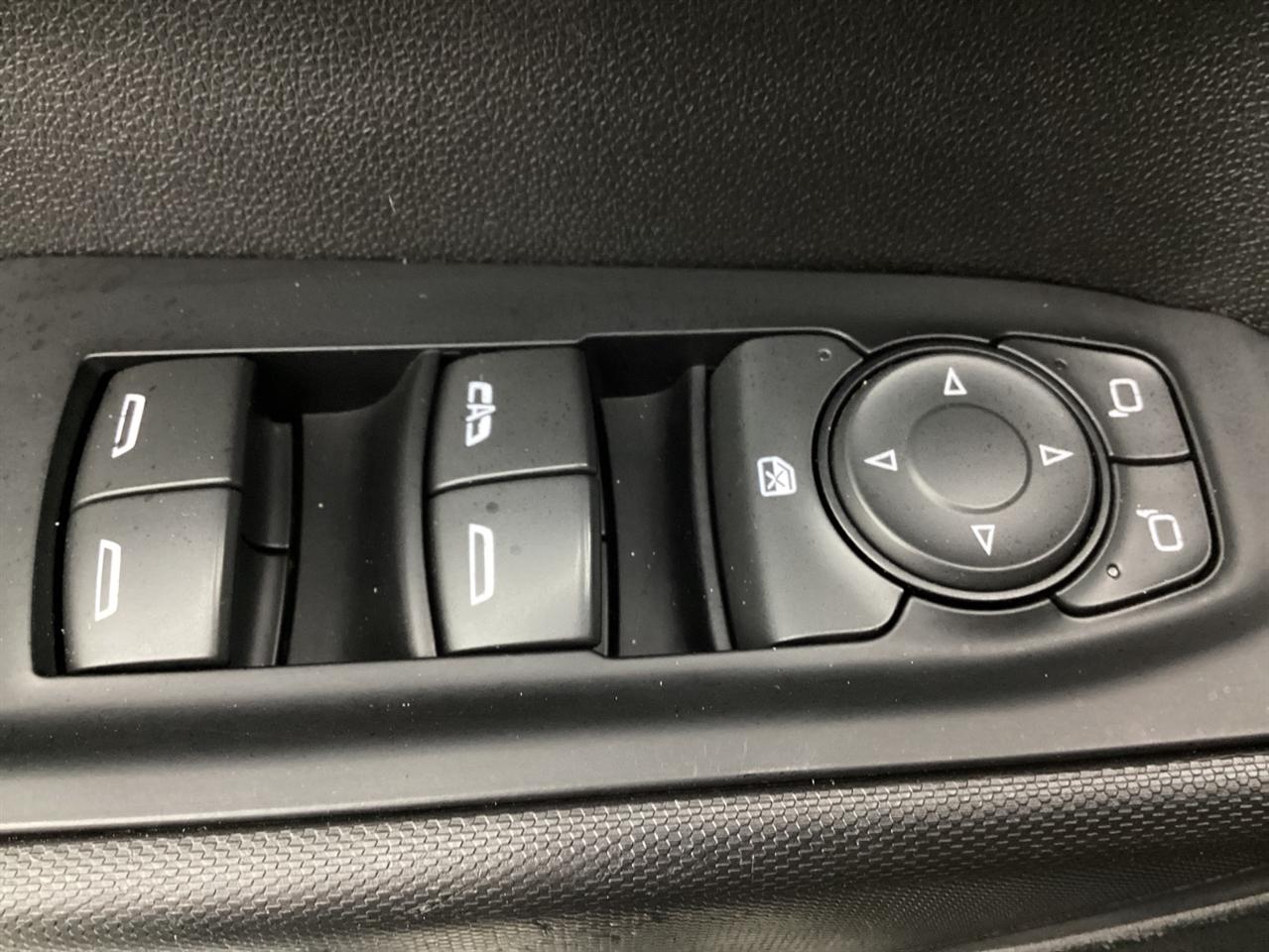 Chevrolet Silverado 1500 4WD Crew Cab 147" Custom Trail Boss 2020