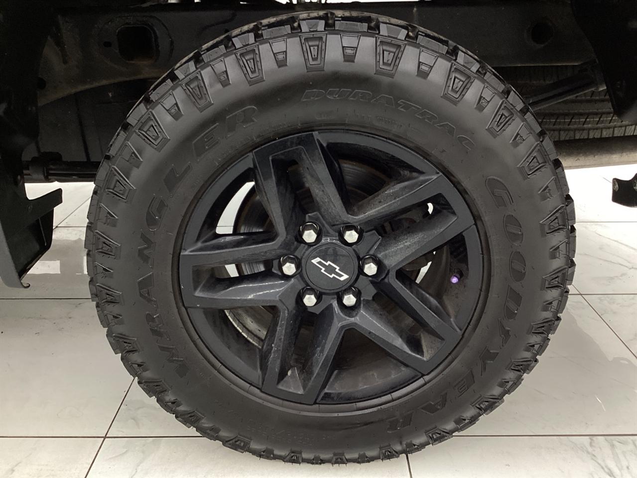 Chevrolet Silverado 1500 4WD Crew Cab 147" Custom Trail Boss 2020