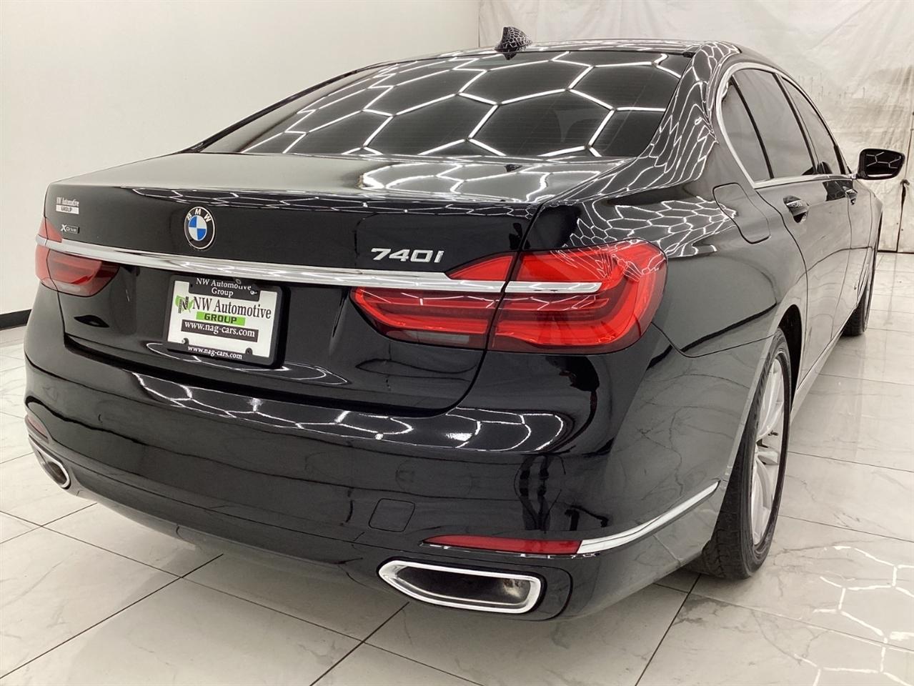 BMW 7 Series 740i xDrive Sedan 2019