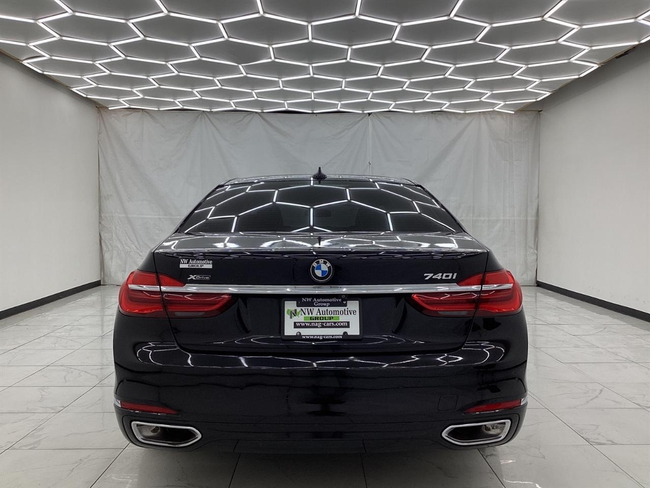 BMW 7 Series 740i xDrive Sedan 2019