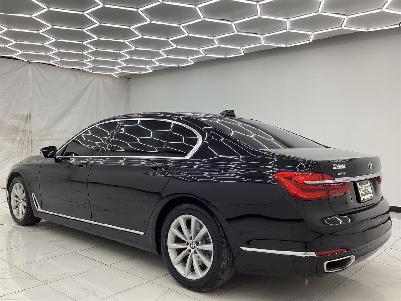 BMW 7 Series 740i xDrive Sedan 2019