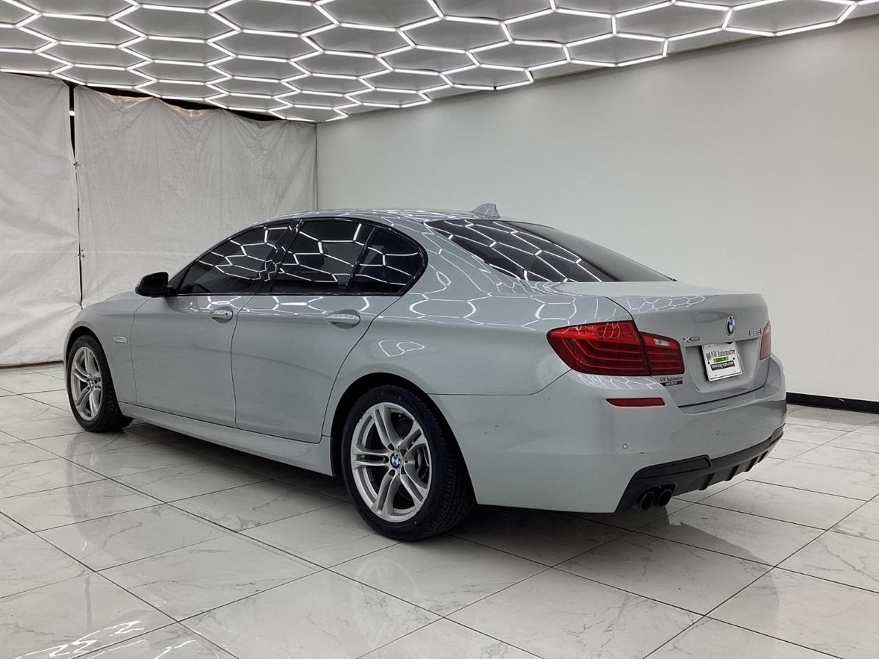 BMW 5 Series 4dr Sdn 528i xDrive AWD 2015