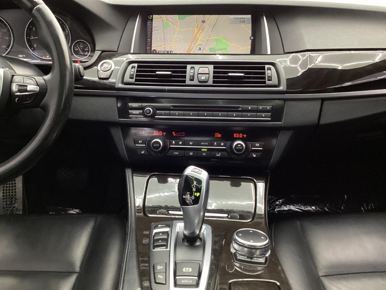 BMW 5 Series 4dr Sdn 528i xDrive AWD 2015