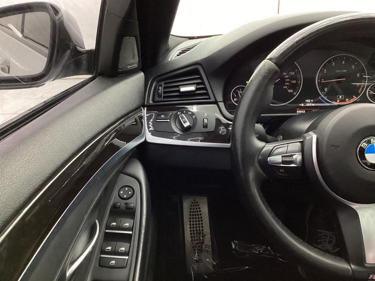 BMW 5 Series 4dr Sdn 528i xDrive AWD 2015