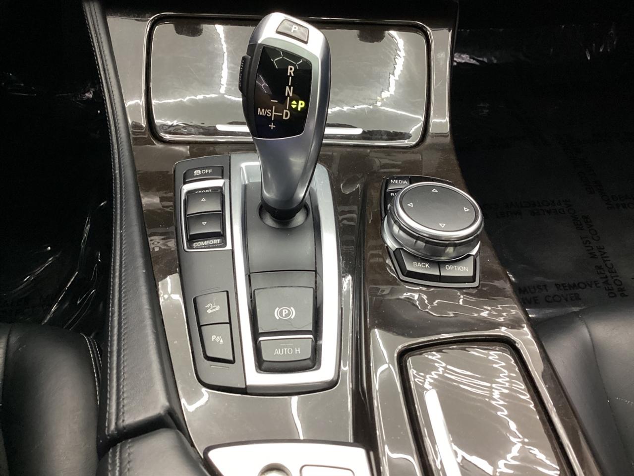 BMW 5 Series 4dr Sdn 528i xDrive AWD 2015