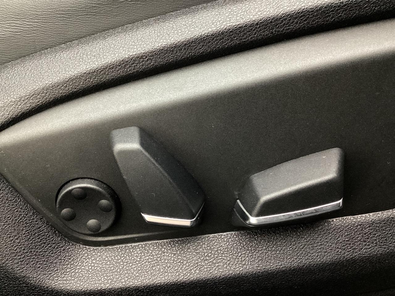 BMW 5 Series 4dr Sdn 528i xDrive AWD 2015