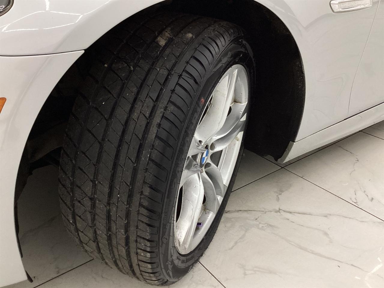 BMW 5 Series 4dr Sdn 528i xDrive AWD 2015