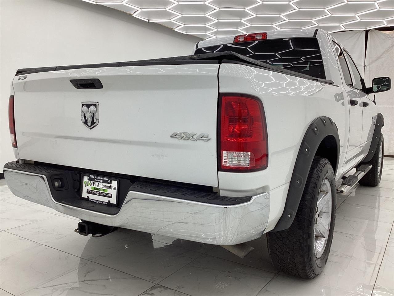 RAM 1500 Classic Tradesman 4x4 Quad Cab 6'4" Box 2019