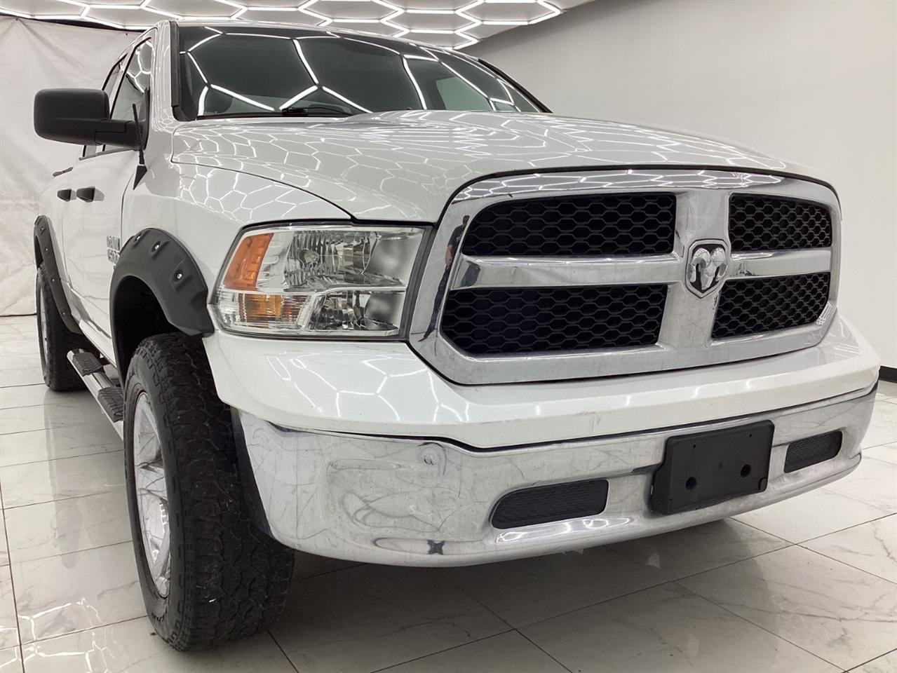 RAM 1500 Classic Tradesman 4x4 Quad Cab 6'4" Box 2019