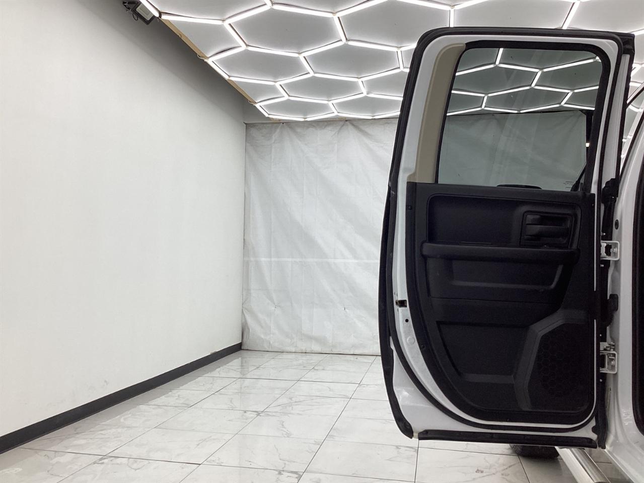 RAM 1500 Classic Tradesman 4x4 Quad Cab 6'4" Box 2019