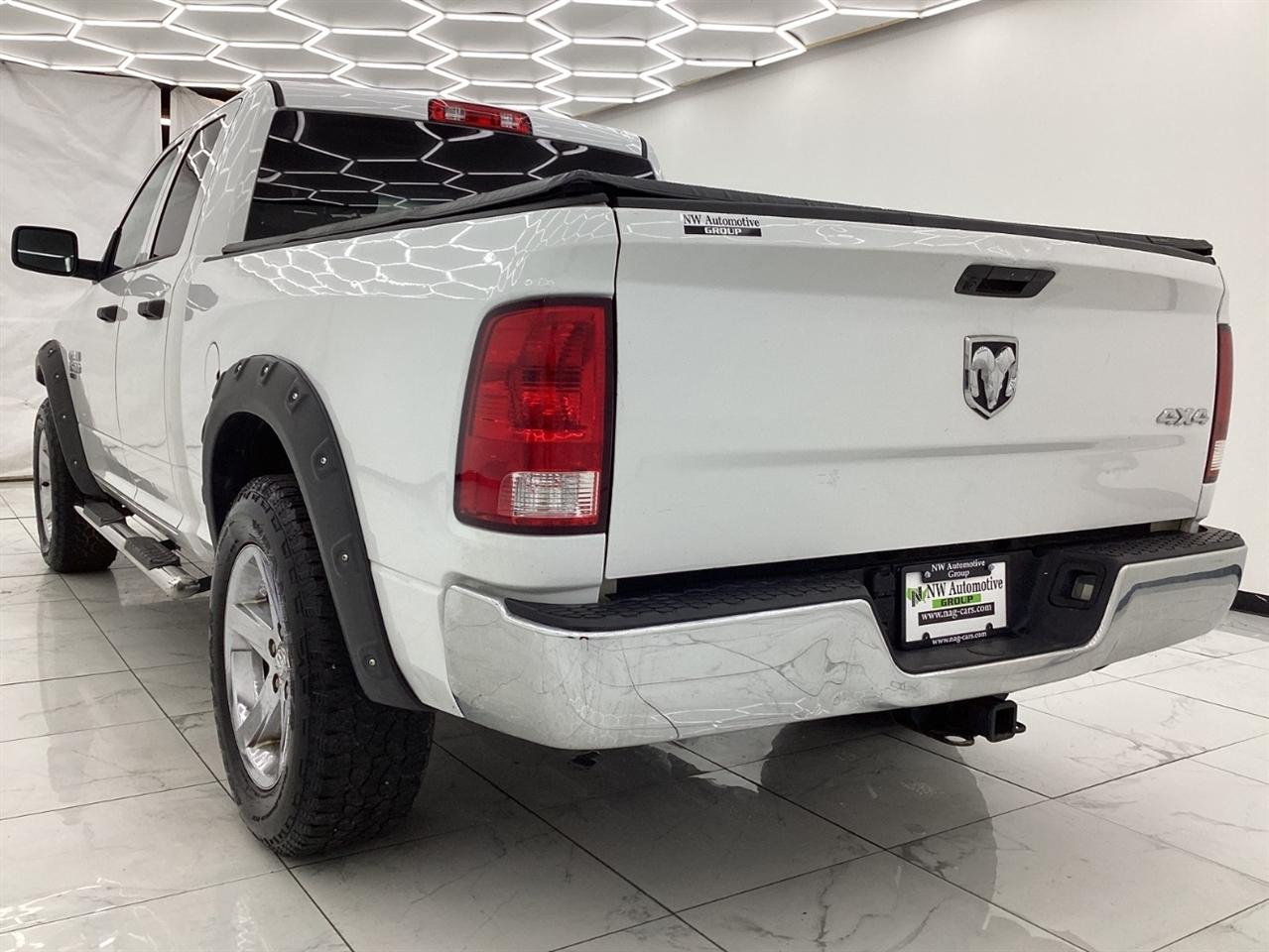 RAM 1500 Classic Tradesman 4x4 Quad Cab 6'4" Box 2019