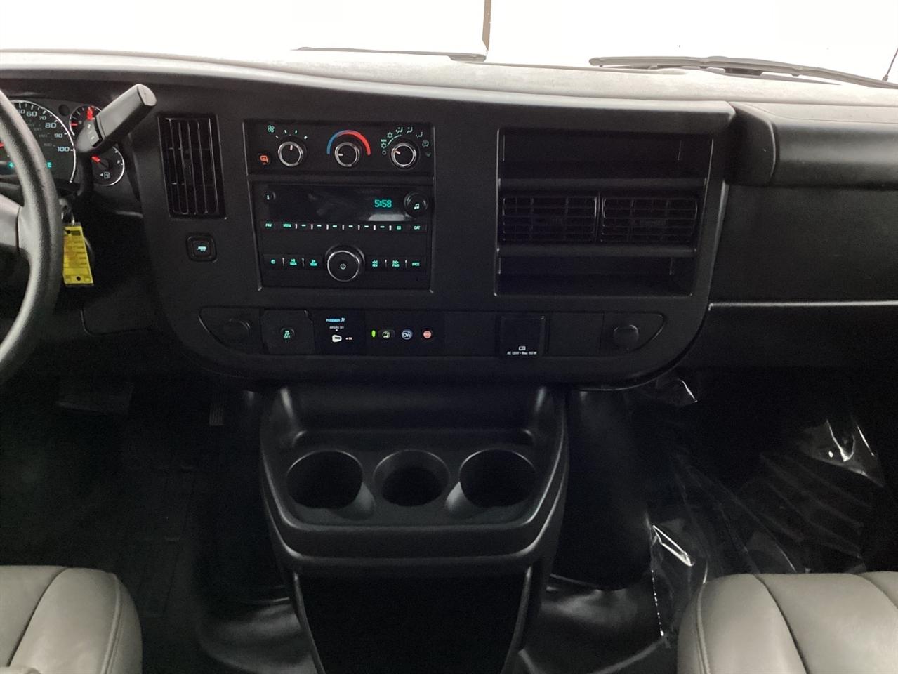 Chevrolet Express Cargo Van RWD 2500 155" 2022