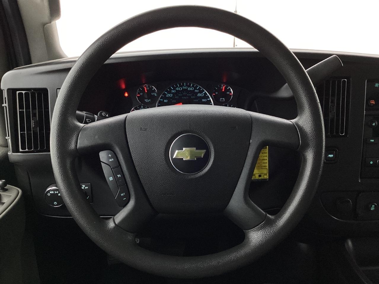 Chevrolet Express Cargo Van RWD 2500 155" 2022