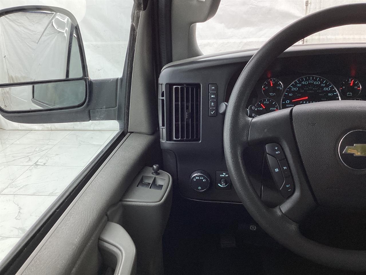 Chevrolet Express Cargo Van RWD 2500 155" 2022