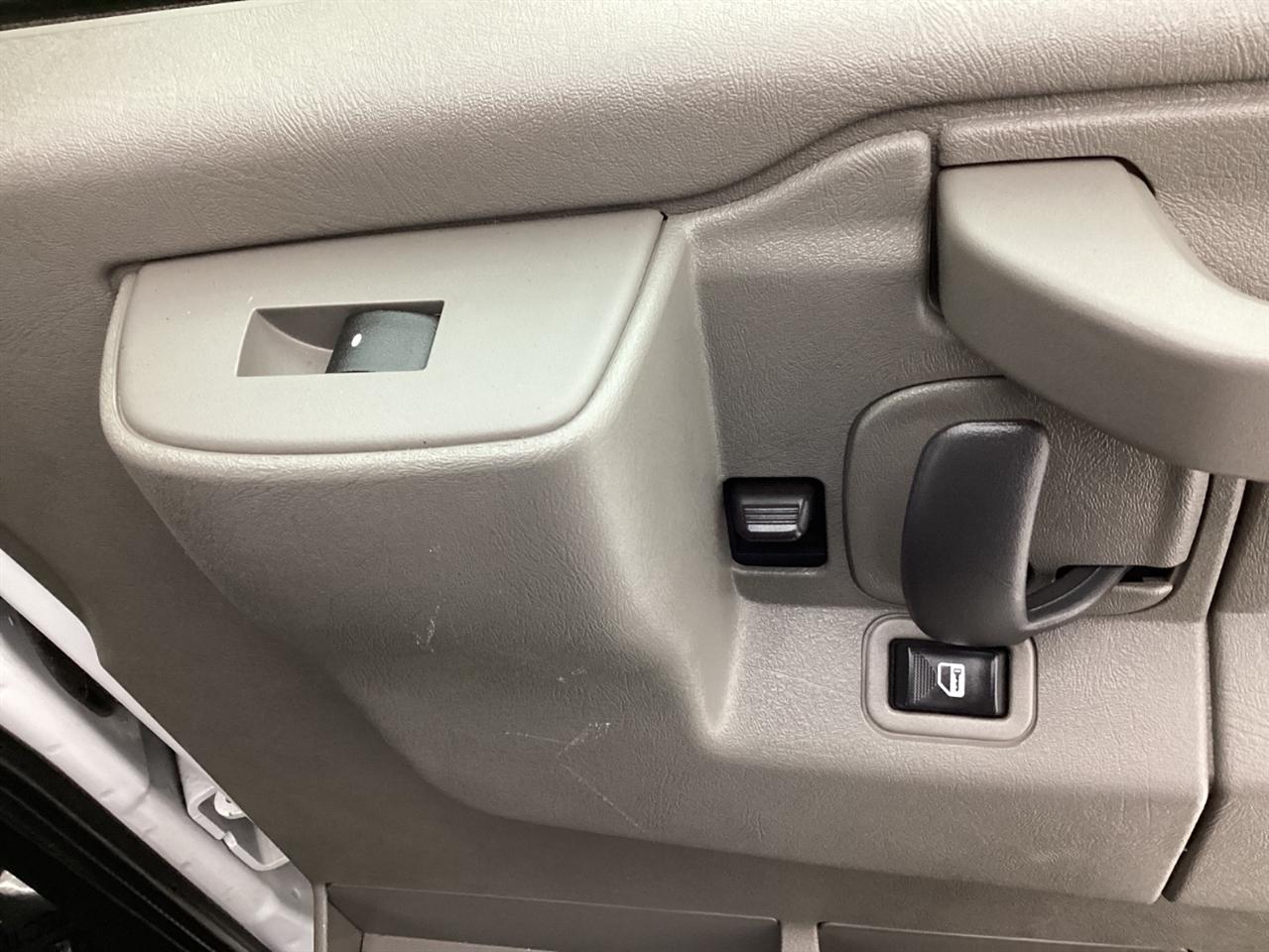 Chevrolet Express Cargo Van RWD 2500 155" 2022