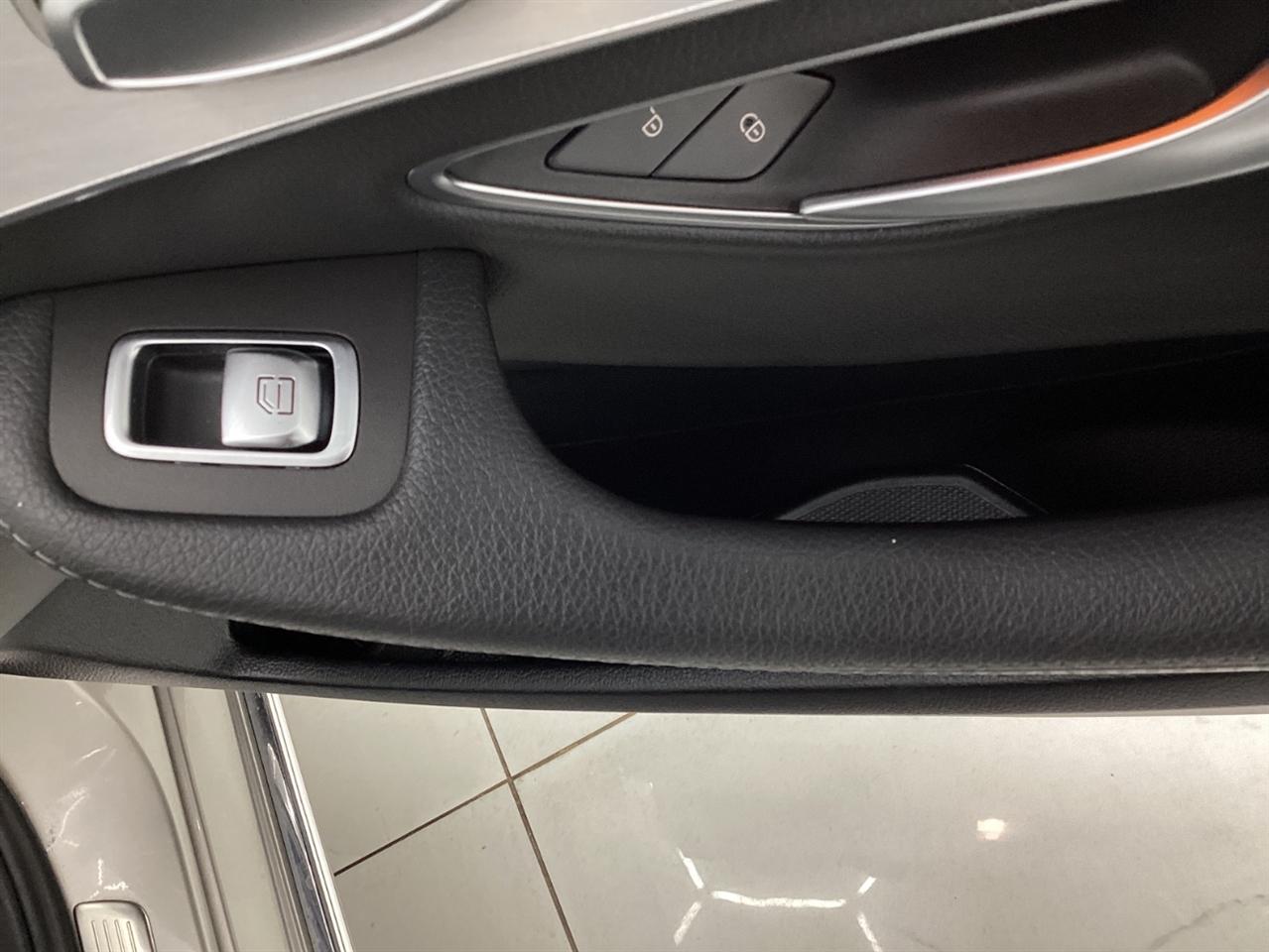 Mercedes-Benz C-Class C 300 Sedan 2019