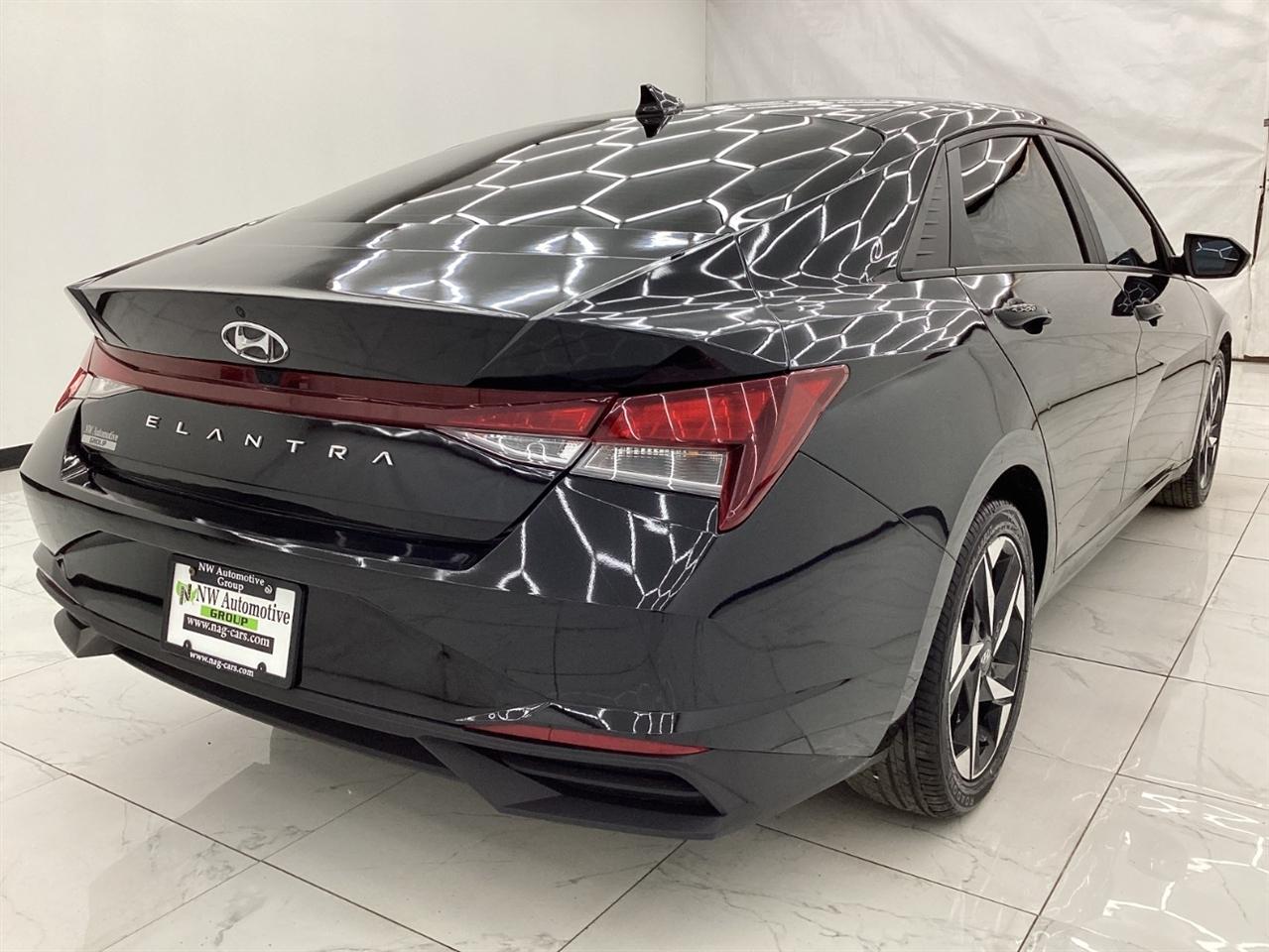 Hyundai Elantra SEL IVT 2023