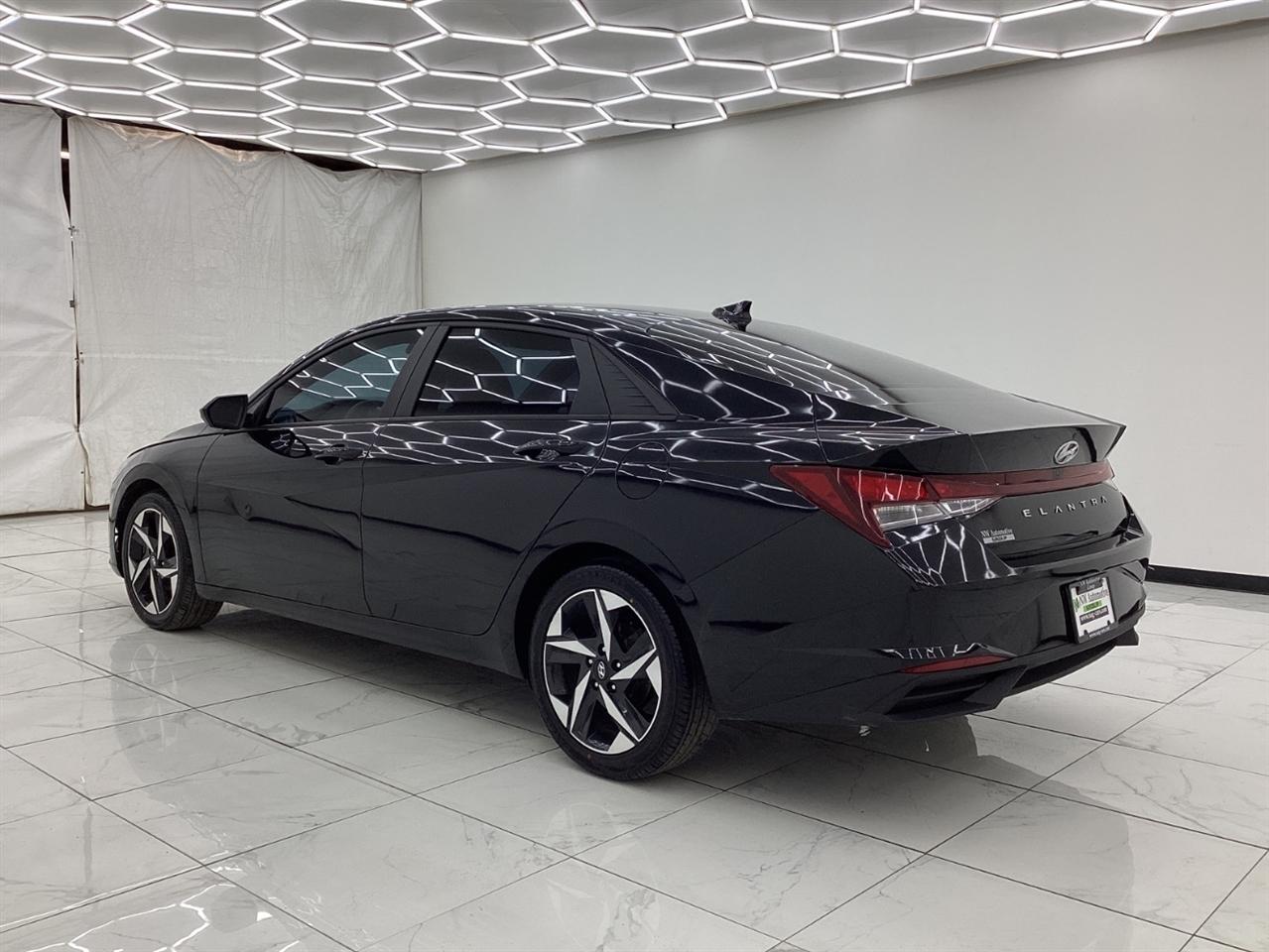 Hyundai Elantra SEL IVT 2023