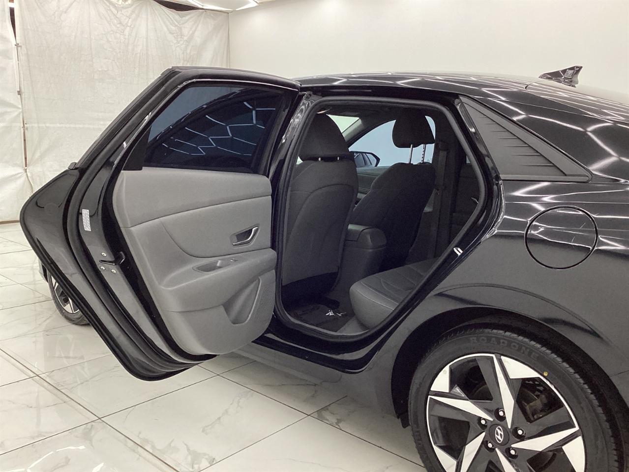 Hyundai Elantra SEL IVT 2023