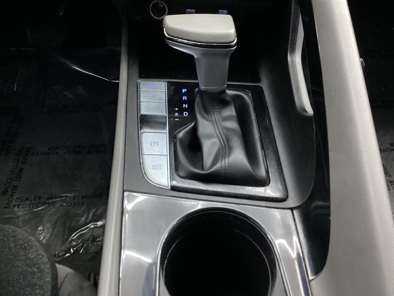 Hyundai Elantra SEL IVT 2023