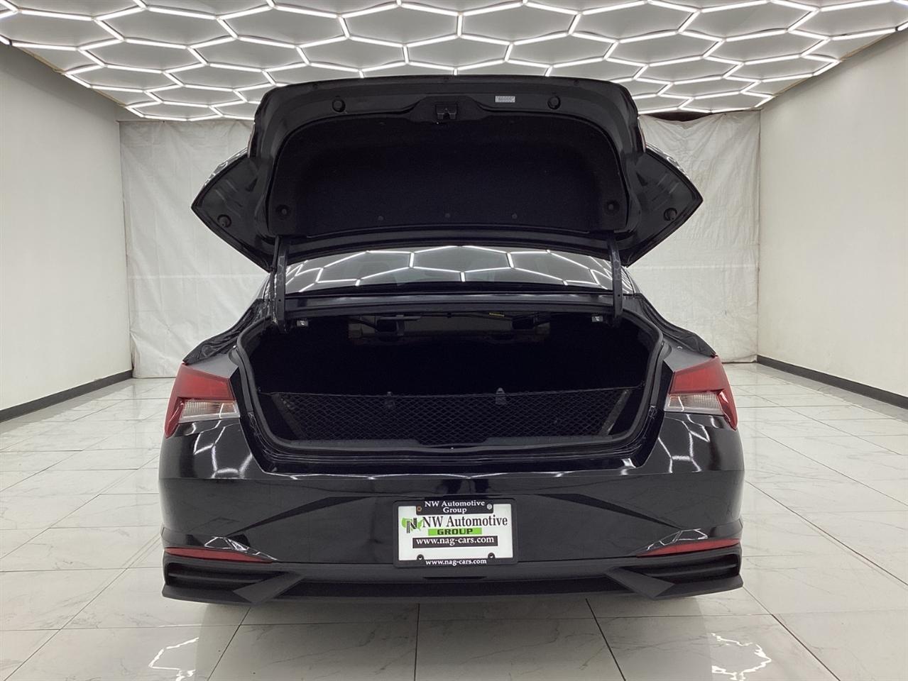 Hyundai Elantra SEL IVT 2023