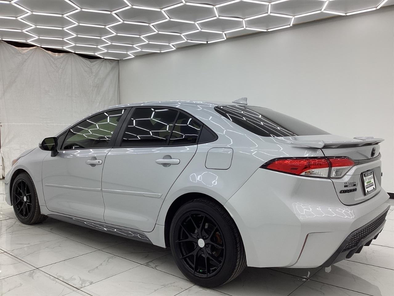 Toyota Corolla SE Nightshade CVT (Natl) 2022