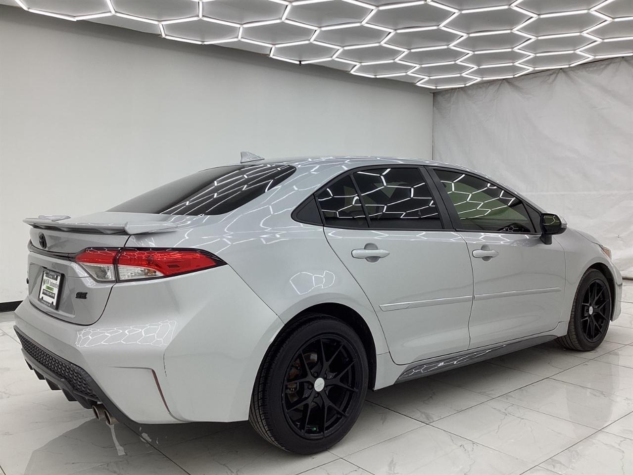 Toyota Corolla SE Nightshade CVT (Natl) 2022