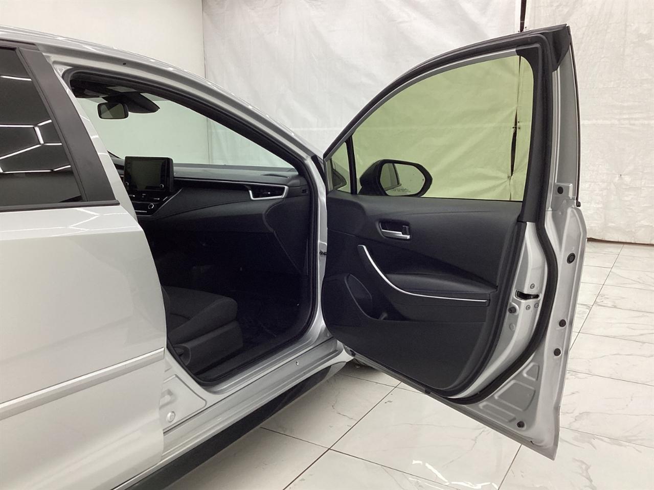 Toyota Corolla SE Nightshade CVT (Natl) 2022