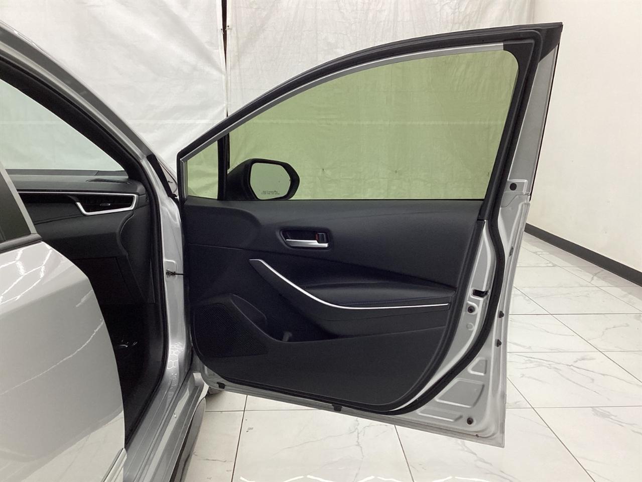 Toyota Corolla SE Nightshade CVT (Natl) 2022